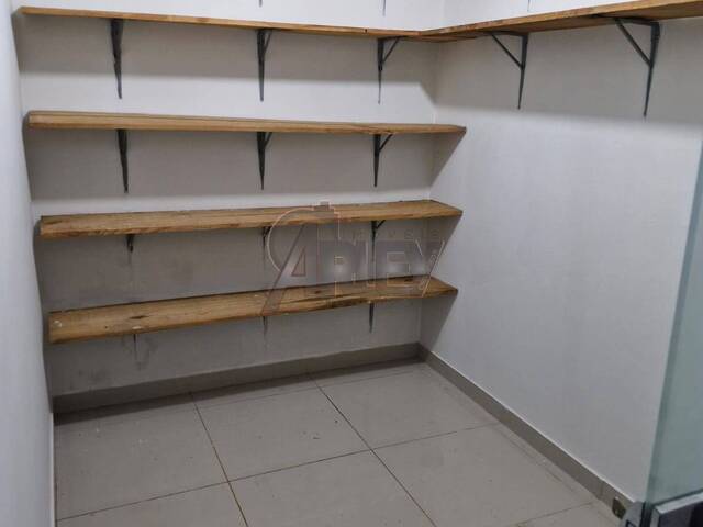 CASAS USADA / SBPE para Venda em Montes Claros - 4