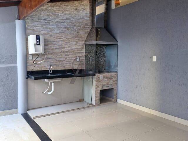 CASAS USADA / SBPE para Venda em Montes Claros - 5