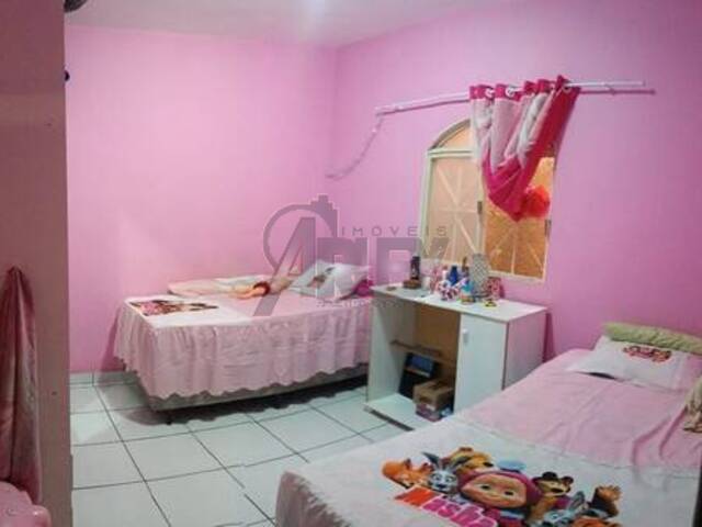 CASAS USADA / SBPE para Venda em Montes Claros - 5