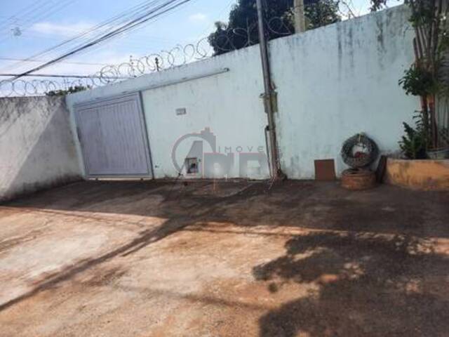 #6054 - CASA USADA / SBPE para Venda em Montes Claros - MG - 1