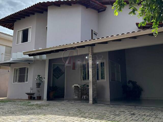 #6056 - CASA USADA / SBPE para Venda em Montes Claros - MG - 1