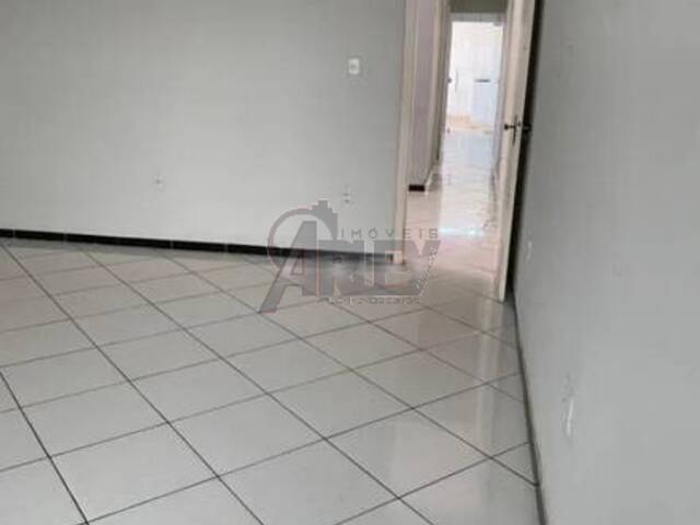#6079 - CASA USADA / SBPE para Venda em Montes Claros - MG - 3