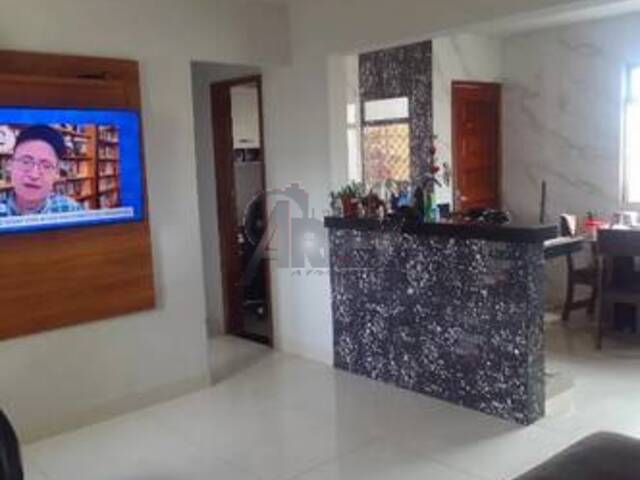 COBERTURA / FLAT / KITNET / DUPLEX / TRIPLEX para Venda em Montes Claros - 4