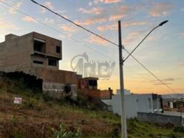 #6100 - LOTES PARTICULAR para Venda em Montes Claros - MG - 2
