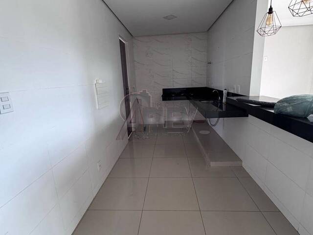 #6124 - CASA USADA / SBPE para Venda em Montes Claros - MG - 2