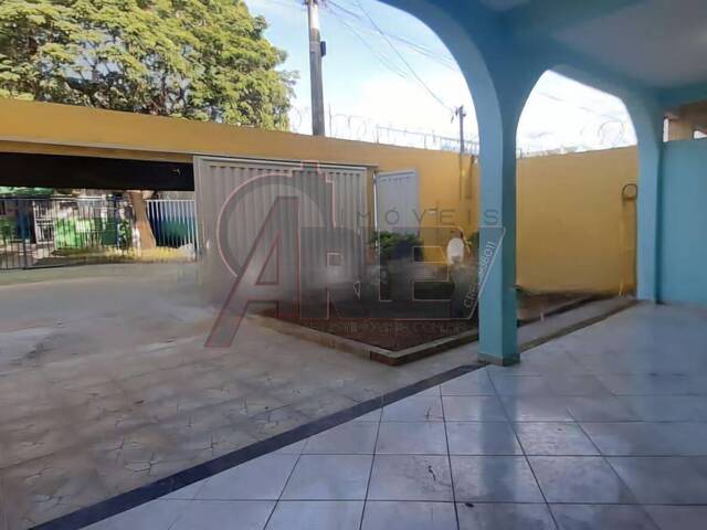 #6129 - CASA USADA / SBPE para Venda em Montes Claros - MG - 1