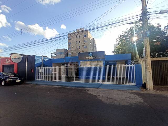 IMÓVEIS COMERCIAIS para Venda em Montes Claros - 4