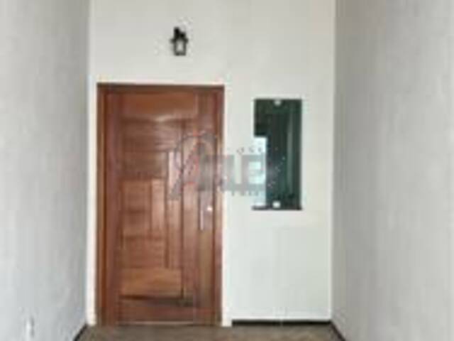 #6136 - CASA USADA / SBPE para Venda em Montes Claros - MG - 2