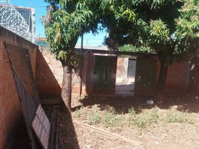 #6137 - LOTES PARTICULAR para Venda em Montes Claros - MG - 2