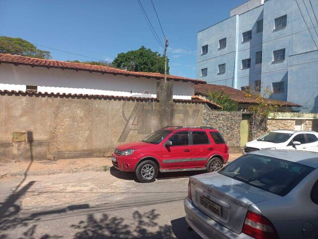 #6152 - CASA USADA / SBPE para Venda em Montes Claros - MG - 1