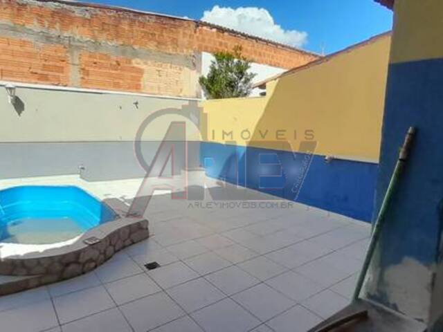 CASAS USADA / SBPE para Venda em Montes Claros - 5