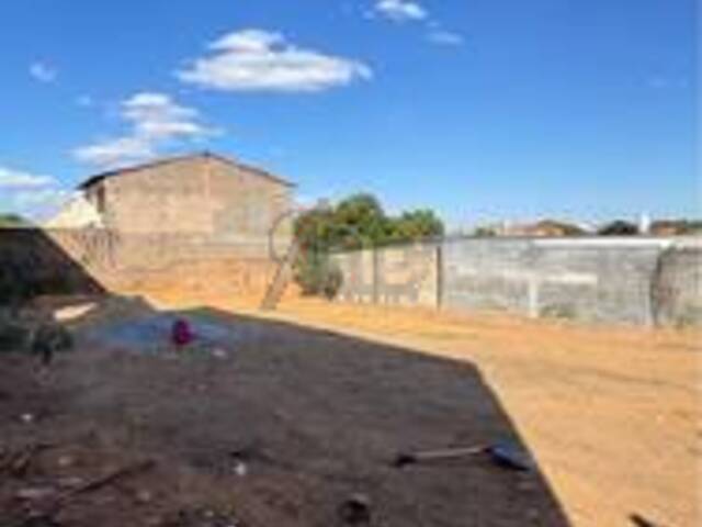 #6165 - LOTES PARTICULAR para Venda em Montes Claros - MG - 2