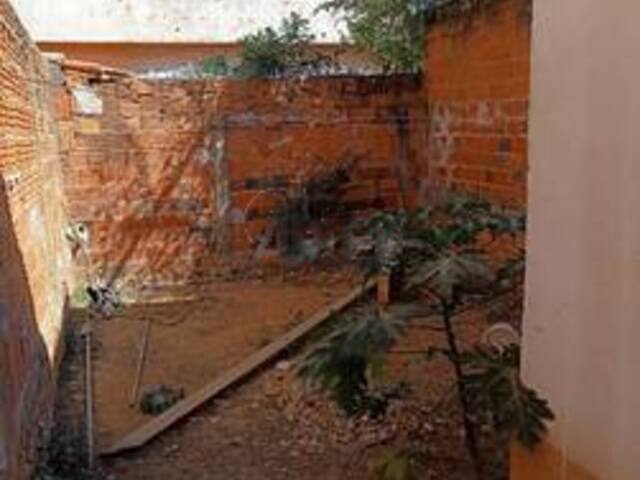 #6169 - CASA USADA / SBPE para Venda em Montes Claros - MG - 2