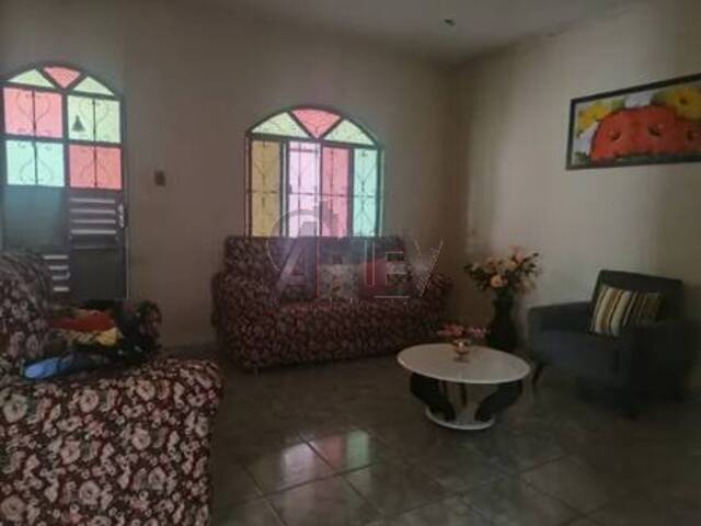 CASAS USADA / SBPE para Venda em Montes Claros - 5