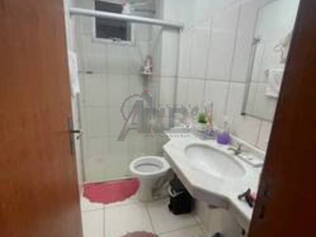 #6194 - APARTAMENTO USADO para Venda em Montes Claros - MG - 2