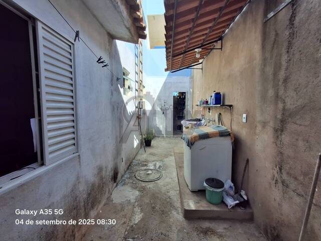CASAS USADA / SBPE para Venda em Montes Claros - 4