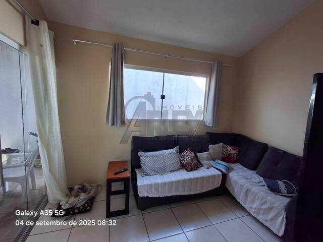 CASAS USADA / SBPE para Venda em Montes Claros - 5
