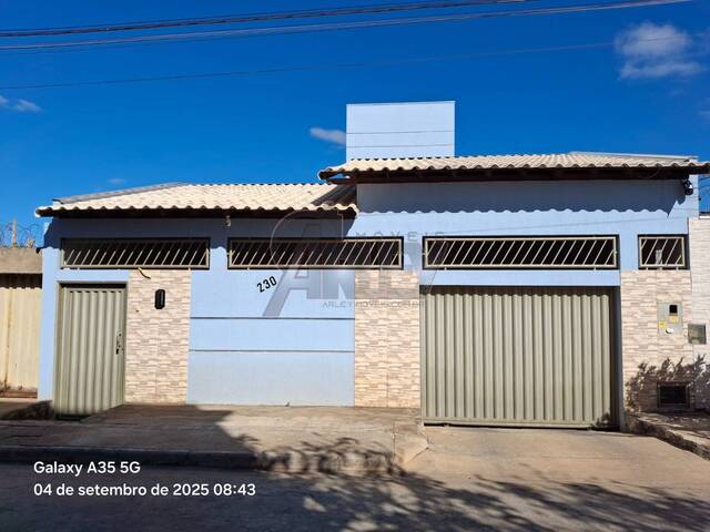 #6243 - CASA USADA / SBPE para Venda em Montes Claros - MG - 2
