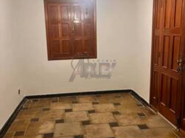 #6254 - CASA USADA / SBPE para Venda em Montes Claros - MG - 3