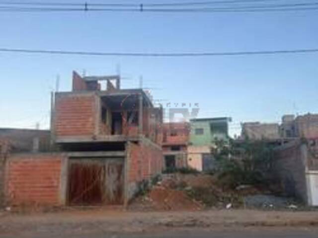#6260 - CASA USADA / SBPE para Venda em Montes Claros - MG - 1