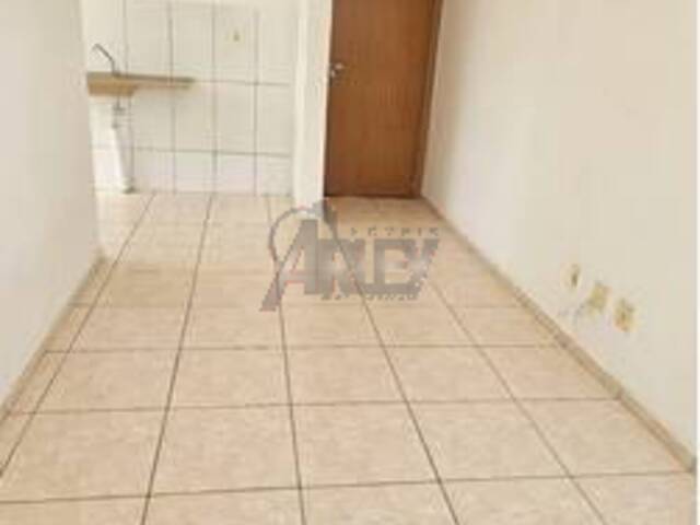 APARTAMENTO USADO para Venda em Montes Claros - 4