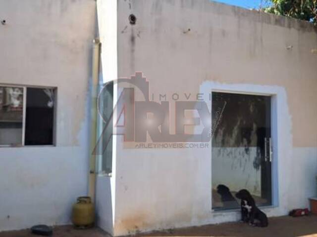 #6286 - CASA USADA / SBPE para Venda em Montes Claros - MG - 1
