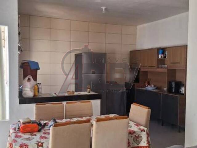 CASAS USADA / SBPE para Venda em Montes Claros - 4