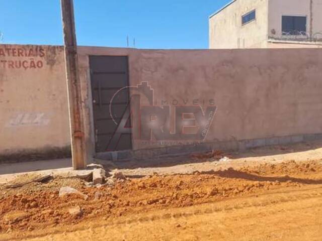 LOTES PARTICULAR para Venda em Montes Claros - 4