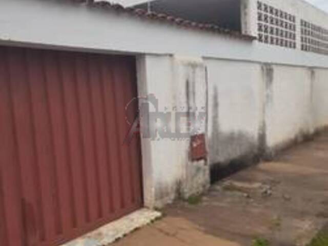 #6299 - CASA USADA / SBPE para Venda em Montes Claros - MG - 1