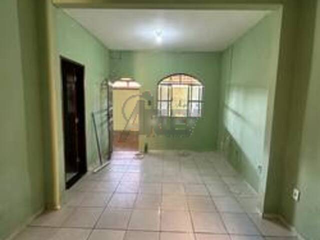 CASAS USADA / SBPE para Venda em Montes Claros - 5