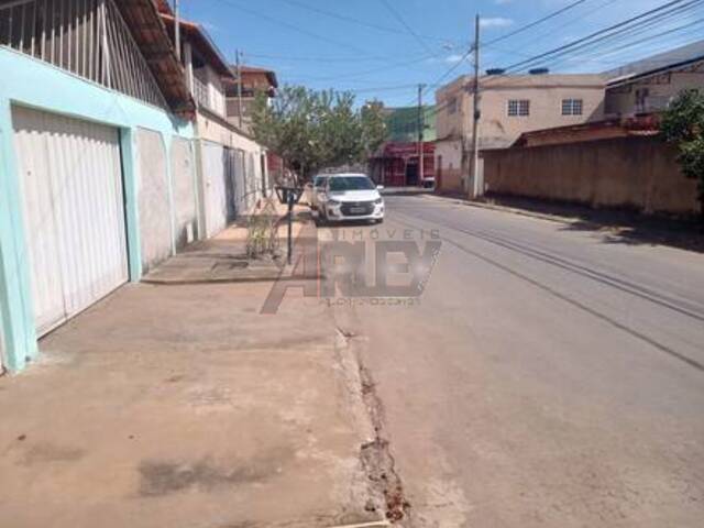 #6316 - CASA USADA / SBPE para Venda em Montes Claros - MG - 3