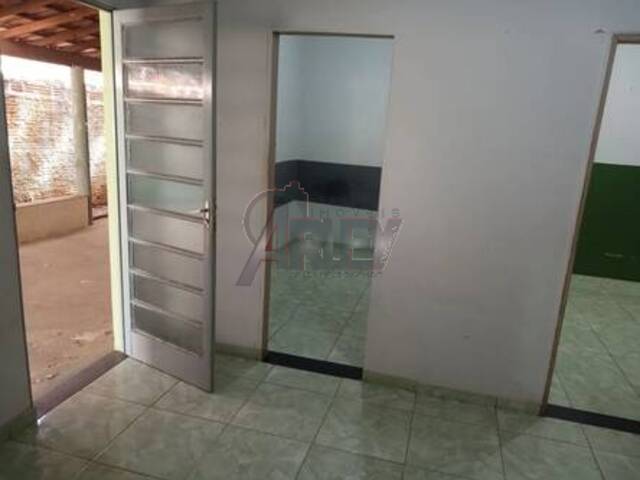 CASAS USADA / SBPE para Venda em Montes Claros - 5