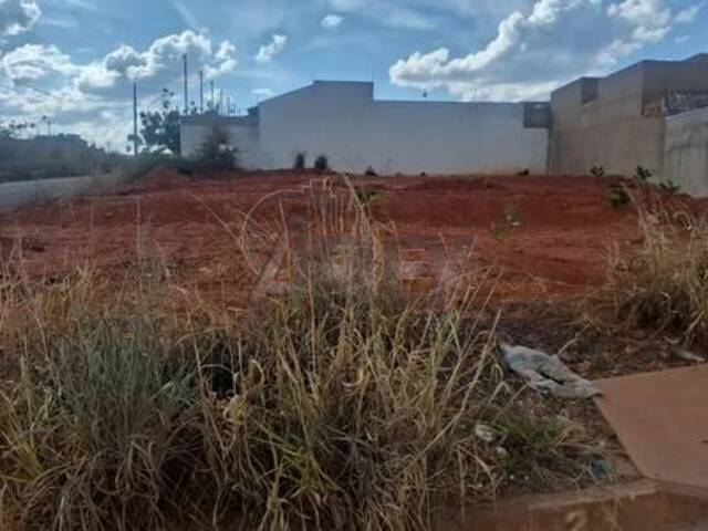 #6318 - LOTES PARTICULAR para Venda em Montes Claros - MG - 2