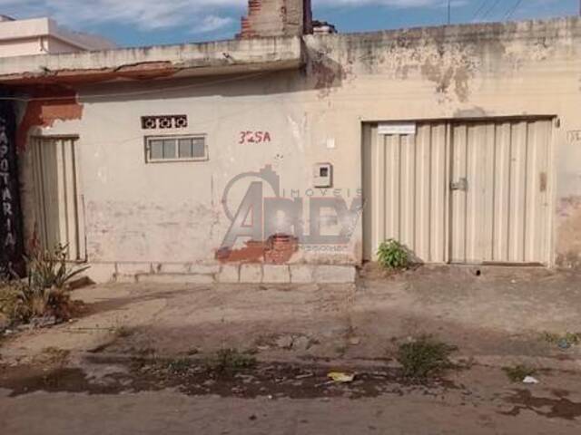 #6321 - CASA USADA / SBPE para Venda em Montes Claros - MG - 1