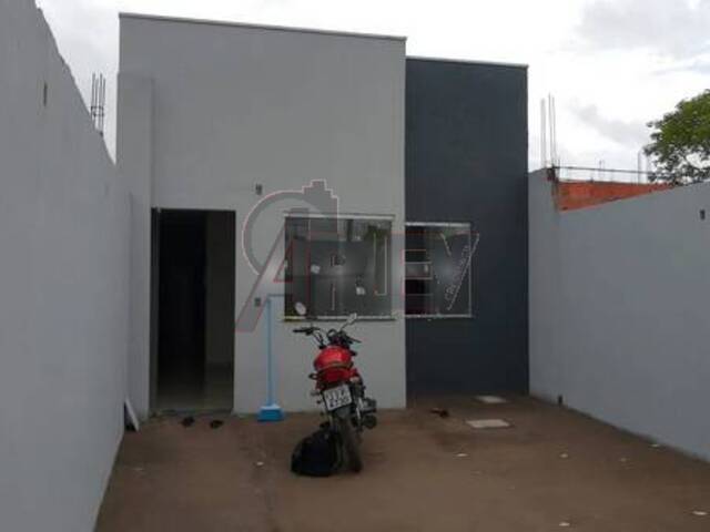 #6342 - CASA USADA / SBPE para Venda em Montes Claros - MG - 1
