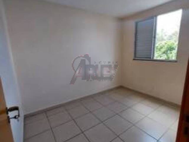 #6384 - APARTAMENTO USADO para Venda em Montes Claros - MG - 2