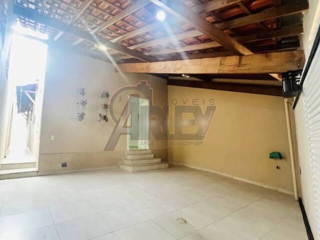 #6397 - CASAS USADA / SBPE para Venda em Montes Claros - MG - 1