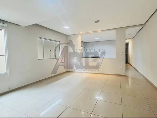 #6397 - CASAS USADA / SBPE para Venda em Montes Claros - MG - 2