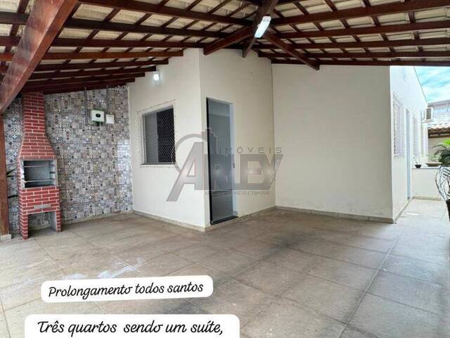 #6401 - CASAS USADA / SBPE para Venda em Montes Claros - MG - 1