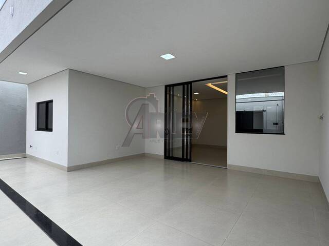 #6404 - CASAS ALTO PADRÃO para Venda em Montes Claros - MG - 1