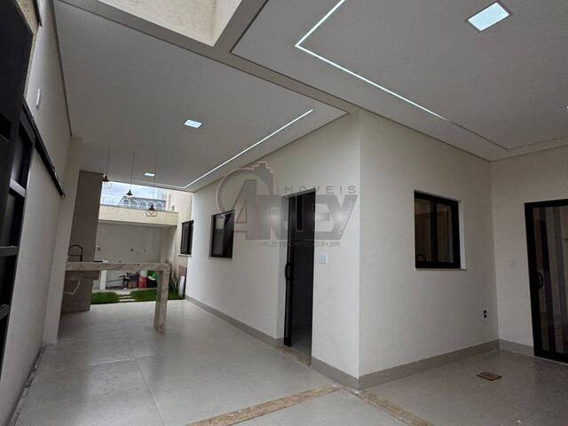 #6407 - CASAS ALTO PADRÃO para Venda em Montes Claros - MG - 3