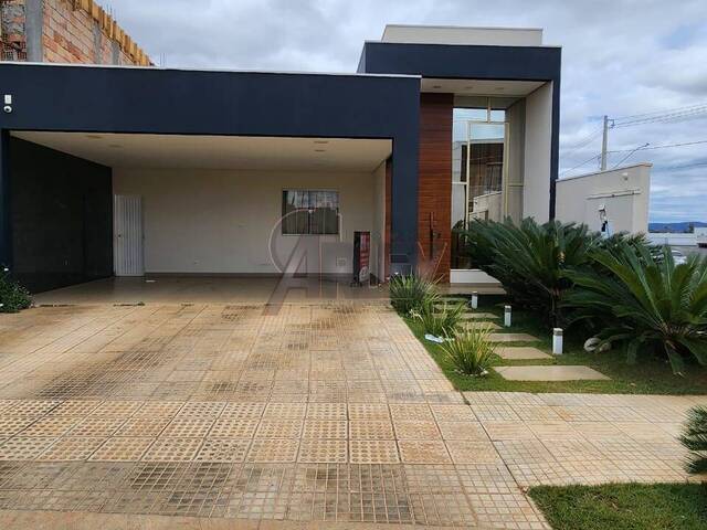 #6409 - CASA EM CONDOMINIO para Venda em Montes Claros - MG - 1