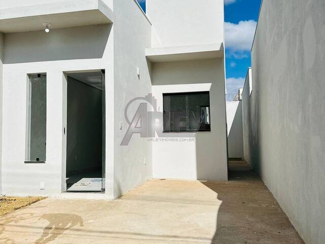 #6418 - CASAS USADA / SBPE para Venda em Montes Claros - MG - 1