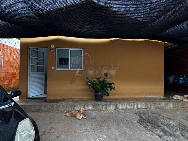 #6423 - CASAS USADA / SBPE para Venda em Montes Claros - MG - 2