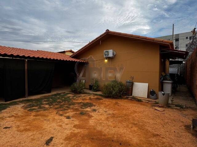 #6423 - CASAS USADA / SBPE para Venda em Montes Claros - MG - 1