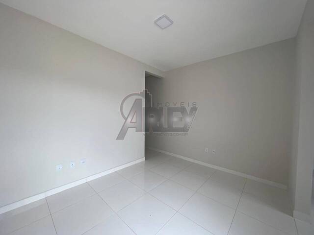 #6430 - CASAS USADA / SBPE para Venda em Montes Claros - MG - 2