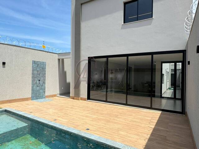 #6432 - CASAS ALTO PADRÃO para Venda em Montes Claros - MG - 1