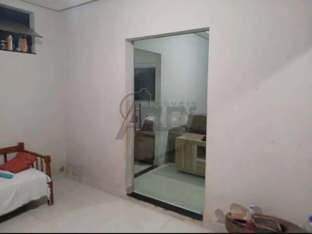 #6433 - CASAS USADA / SBPE para Venda em Montes Claros - MG - 1