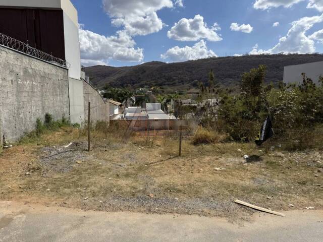 #6434 - LOTES PARTICULAR para Venda em Montes Claros - MG - 2