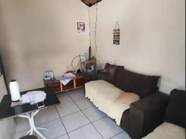 CASAS USADA / SBPE para Venda em Montes Claros - 4